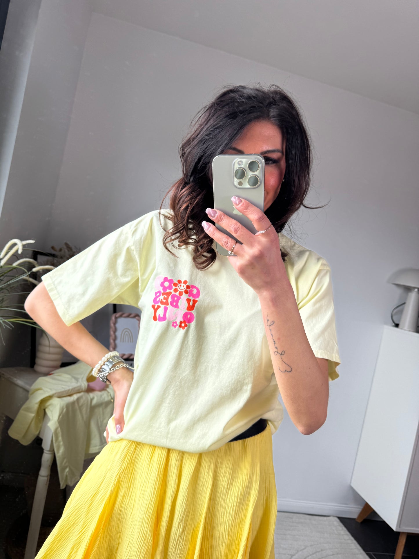 T-Shirt "GOOD VIBES ONLY"